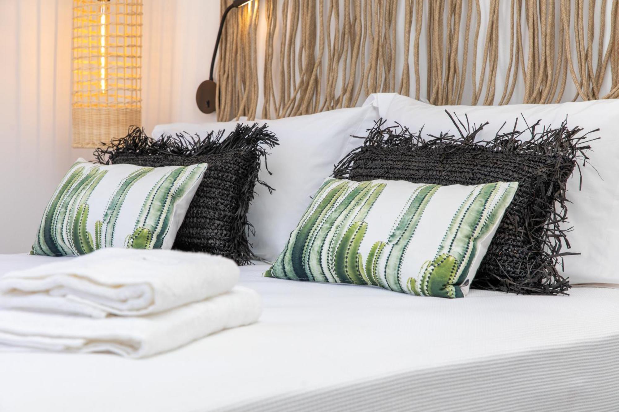 Ninemia Naxos Suites Agios Thaleleos Номер фото